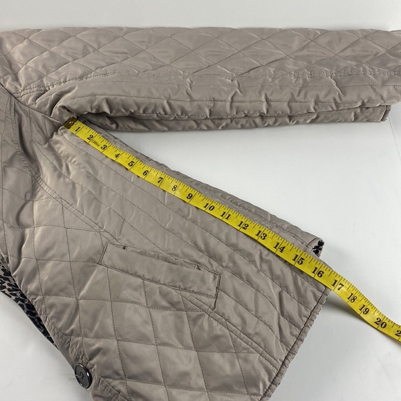 Gray brown reversible quilted animal hoodless button up jacket coat sz medium - Picture 7 of 11